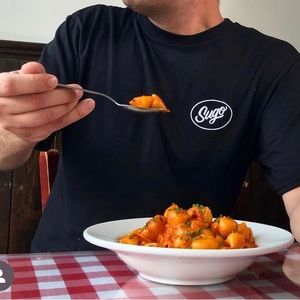 Sugo tee